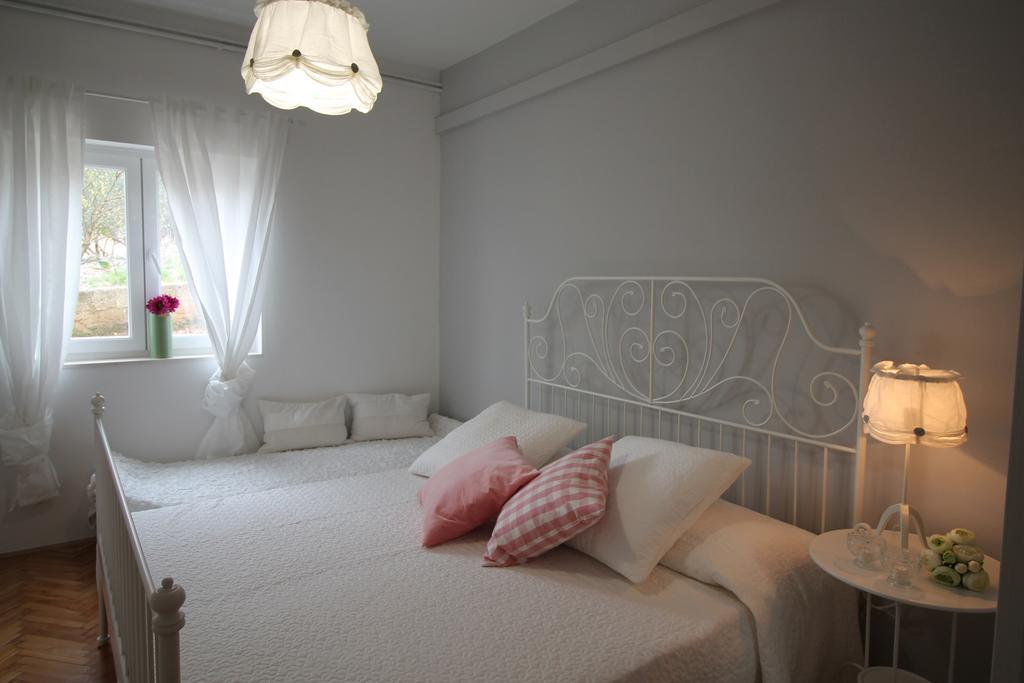Apartments Tonka Trogir Kamer foto