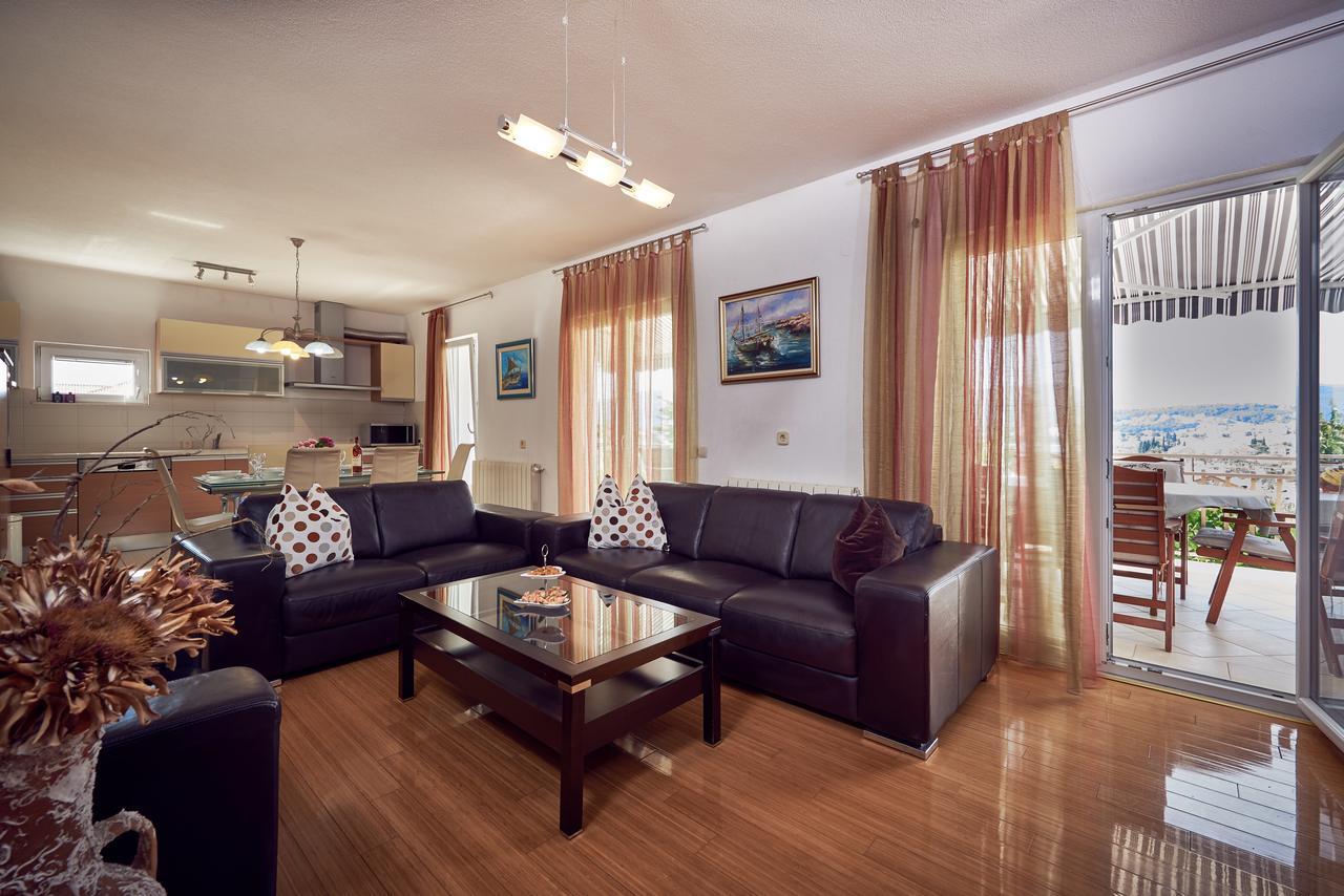 Apartments Tonka Trogir Buitenkant foto